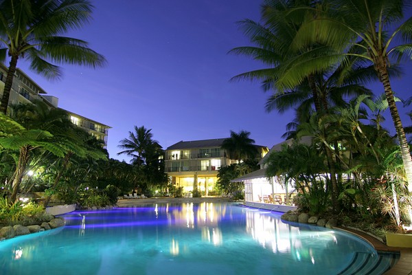 Novotel_Cairns_Oasis_Resort