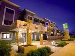 AN31-5-branding-Glen Waverley_VIC_exterior