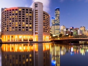 AN32-1-ER-Crowne Plaza_Top