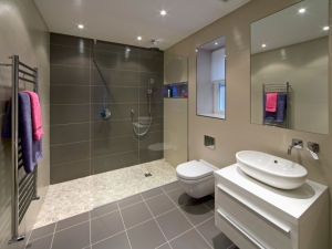 AN37-3-refurb-bathrooms1