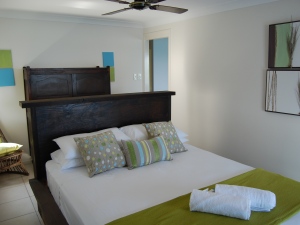 AN37-4-DN-Pumpkin-Is-bedroom1
