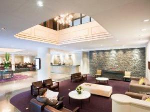 AN38-4-spotlight-Marriott