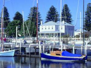 AN39-4-DN-Oscars-Waterfront