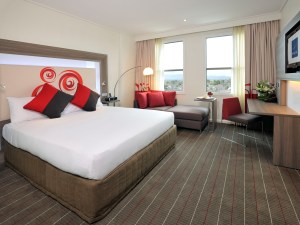 AN43-1-DN-Novotel Melbourne Glen Waverley 1