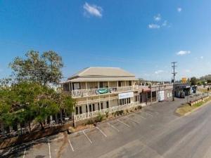AN56-4-DN-Gracemere Hotel
