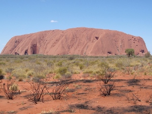 AN59-4-News-Uluru 300x225