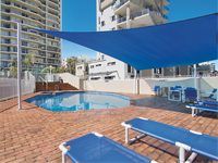 Rainbow Commodore Pool
