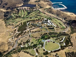 AN63-1-DN-wirrina-cove-resort 300x225