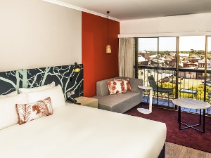 Ibis Styles3087-46 300x225