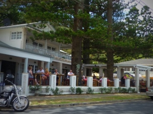 AN65-4-DN-Patonga Beach Hotel 300x225