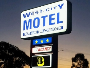 West City Motel 300x225