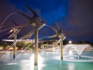 cairns-esplanade-lagoon- 300x225