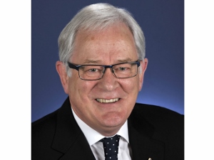 AN72-3-news-Andrew Robb 300x225