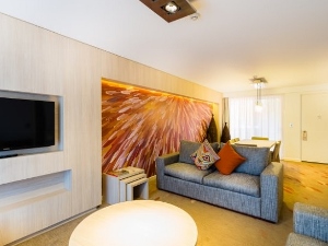 AN73-1-DN-Emu Walk Apartments 300x225