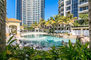 Mantra-Towers-of-Chevron-Swimming-Pool