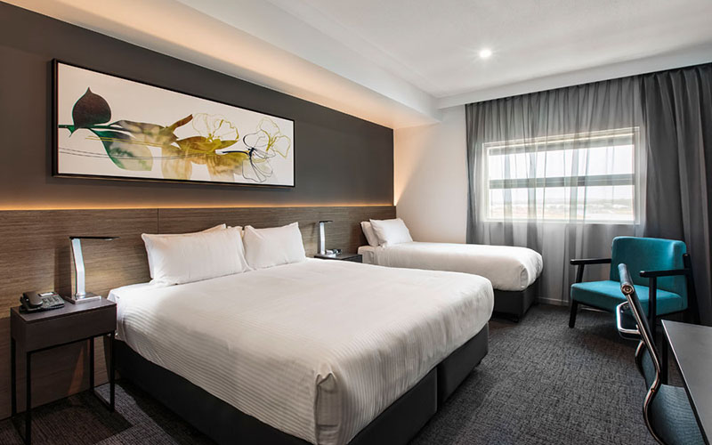 Best Western PLUS Oceanside Kawana Hotel - king and deluxe room