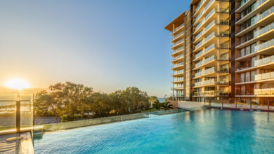 Oaks Redcliffe Mon Komo Suites