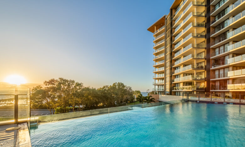 Oaks Redcliffe Mon Komo Suites