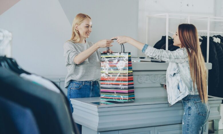 shopping retail spending
